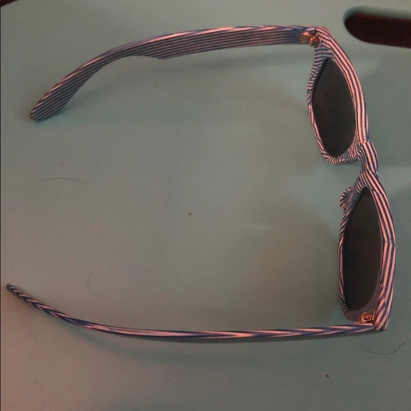 Sunglasses - Picture 5 of 5